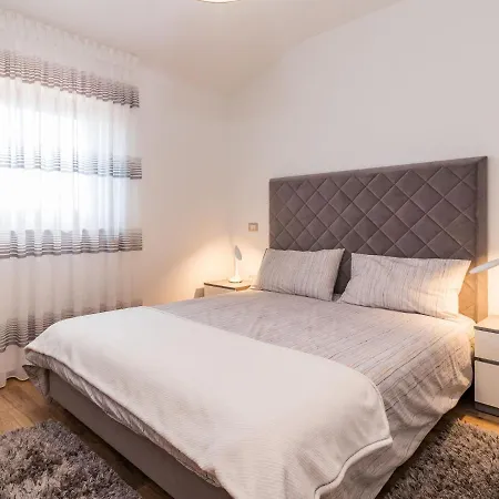 Beautifull With Private Pool Holiday home *